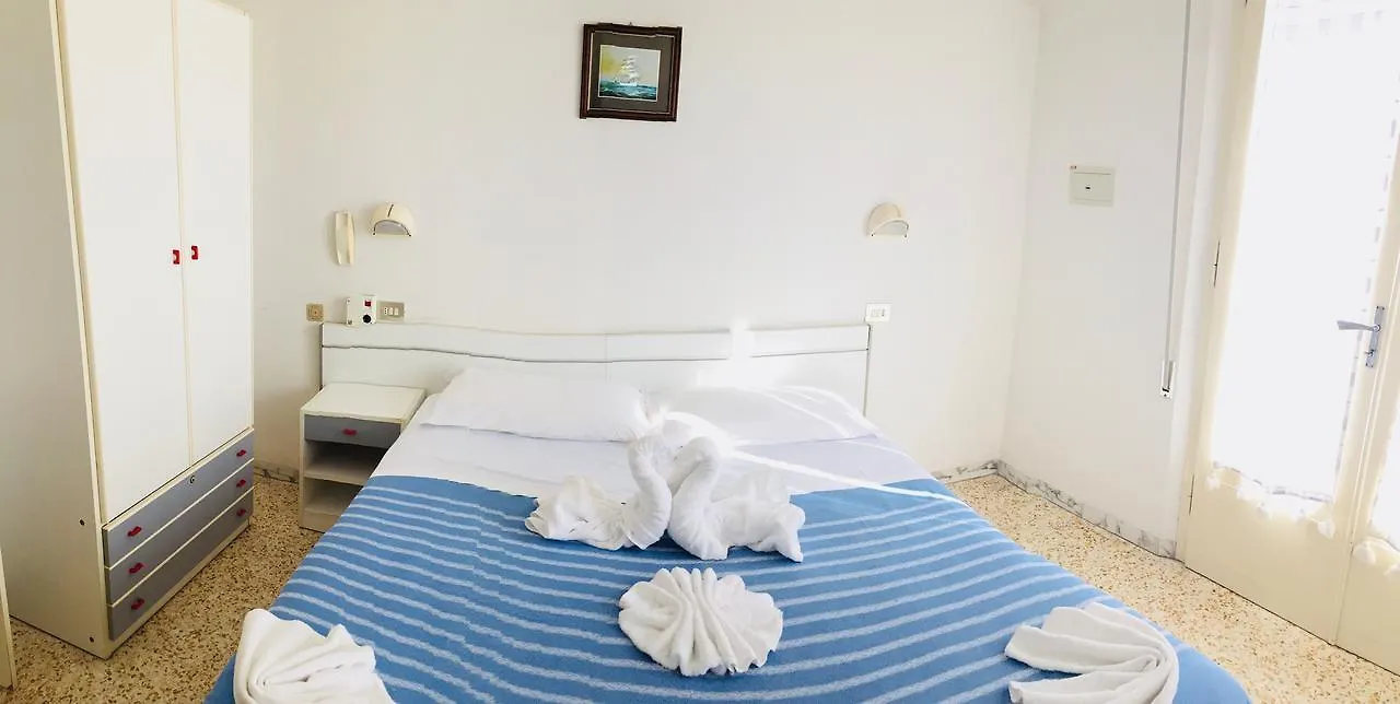 Hotel Urania Fogliano Marina Italia