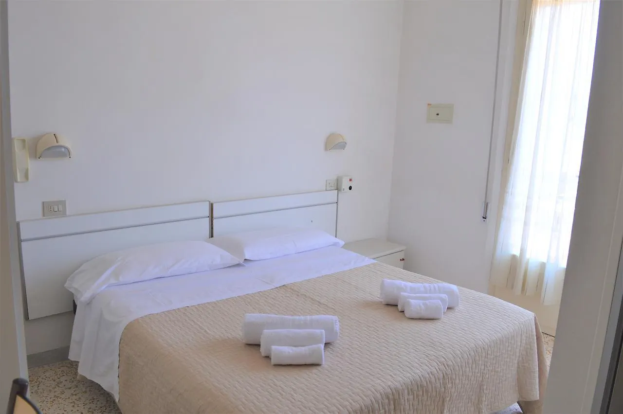 Hotel Urania Fogliano Marina Italia